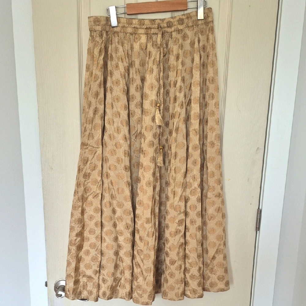Akkriti Elegant Tan Skirt Made in India
